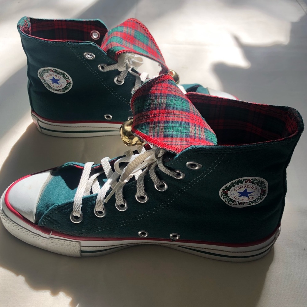 Vintage Converse Chuck Taylors Christmas Edition - Picture 2 of 7
